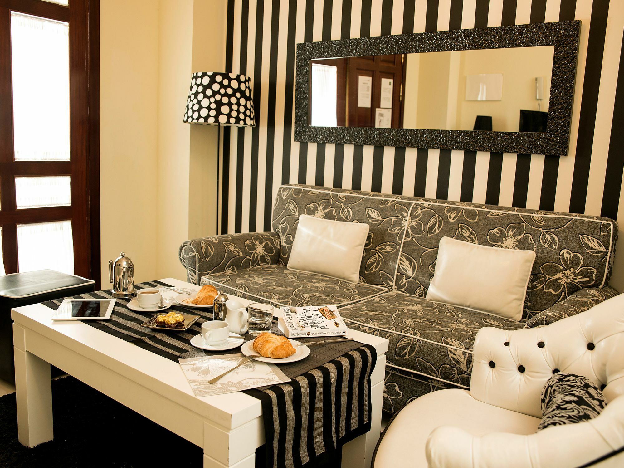 Apartamento Singular Pilatos Sevilla Exterior foto